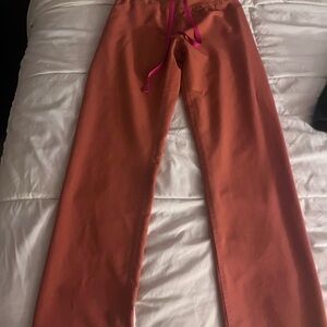 Figs terracotta Livingston scrub pants